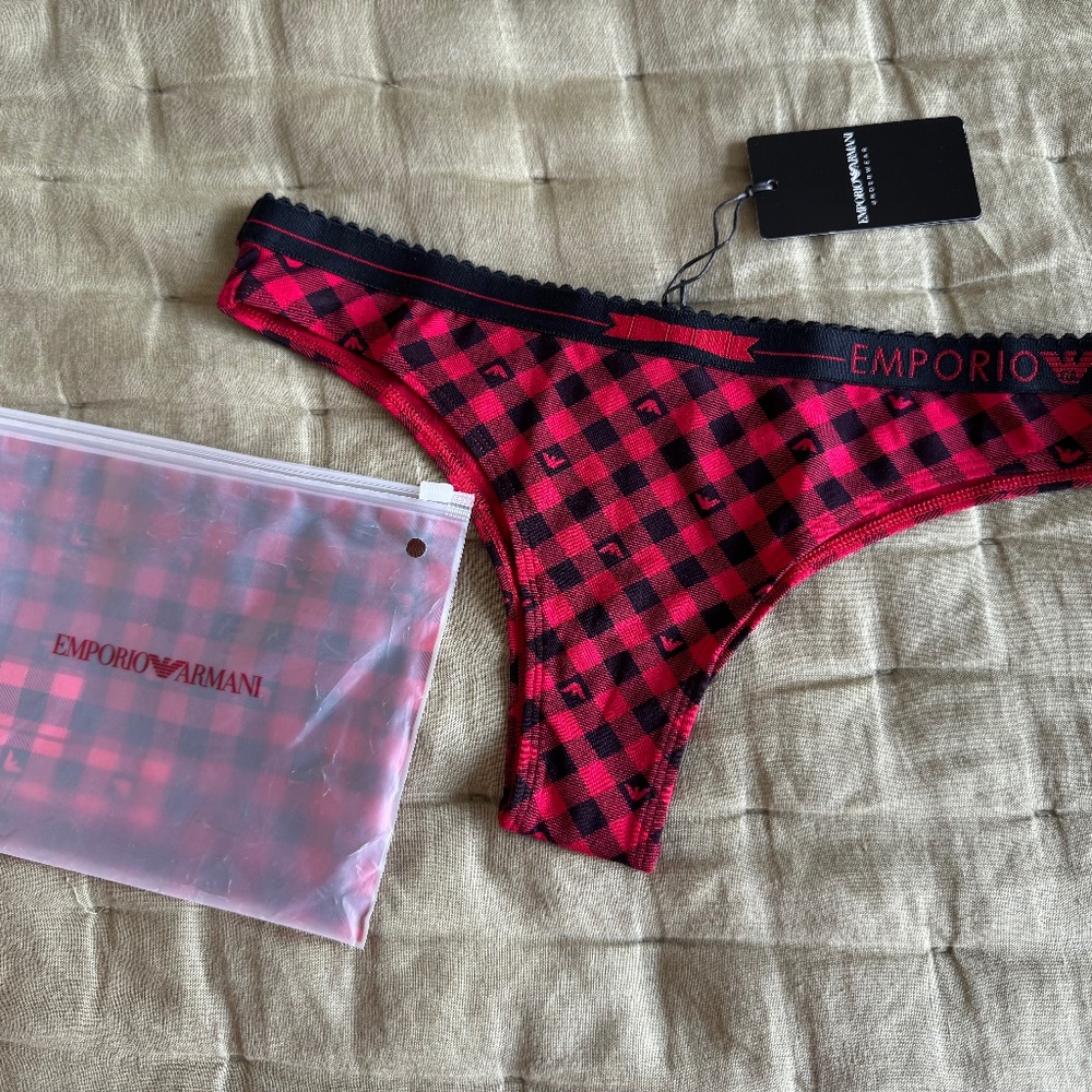 NEW NWT EMPORIO ARMANI UNDERWEAR PANTIES  WOMENS CHEEKY BRAZILIAN THONG SIZE M